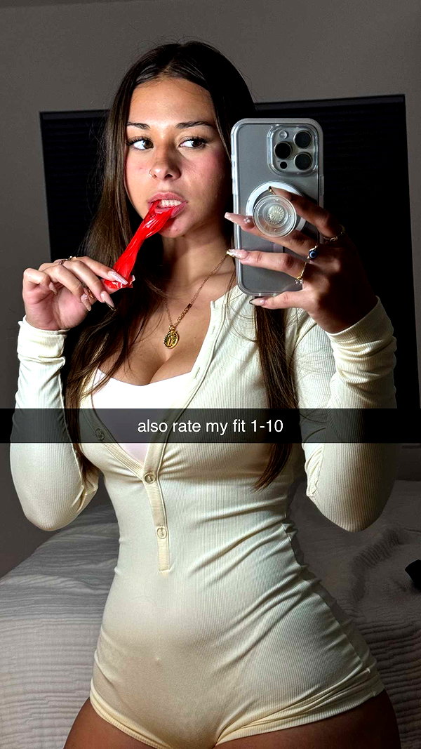 sophieraiin snapchat image archive image