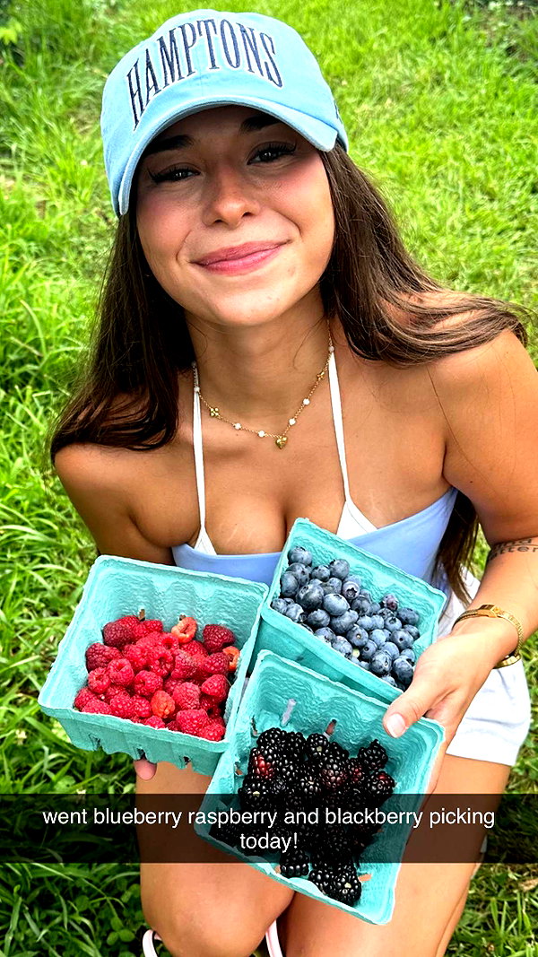 sophieraiin snapchat image archive image
