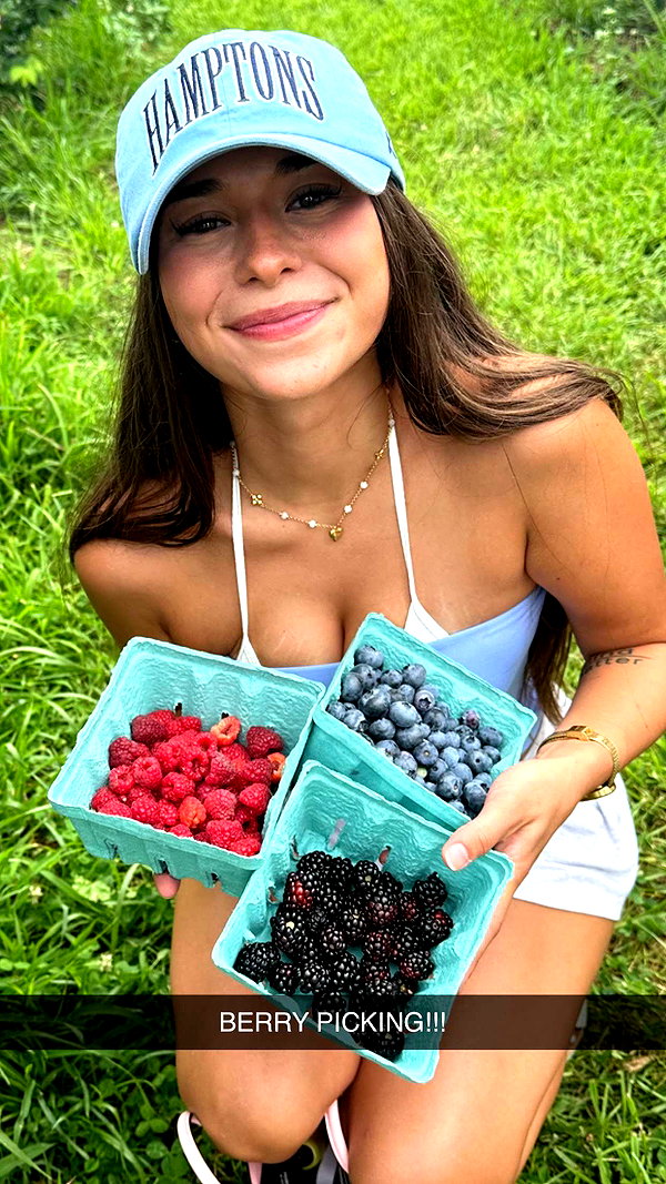 sophieraiin snapchat image archive image