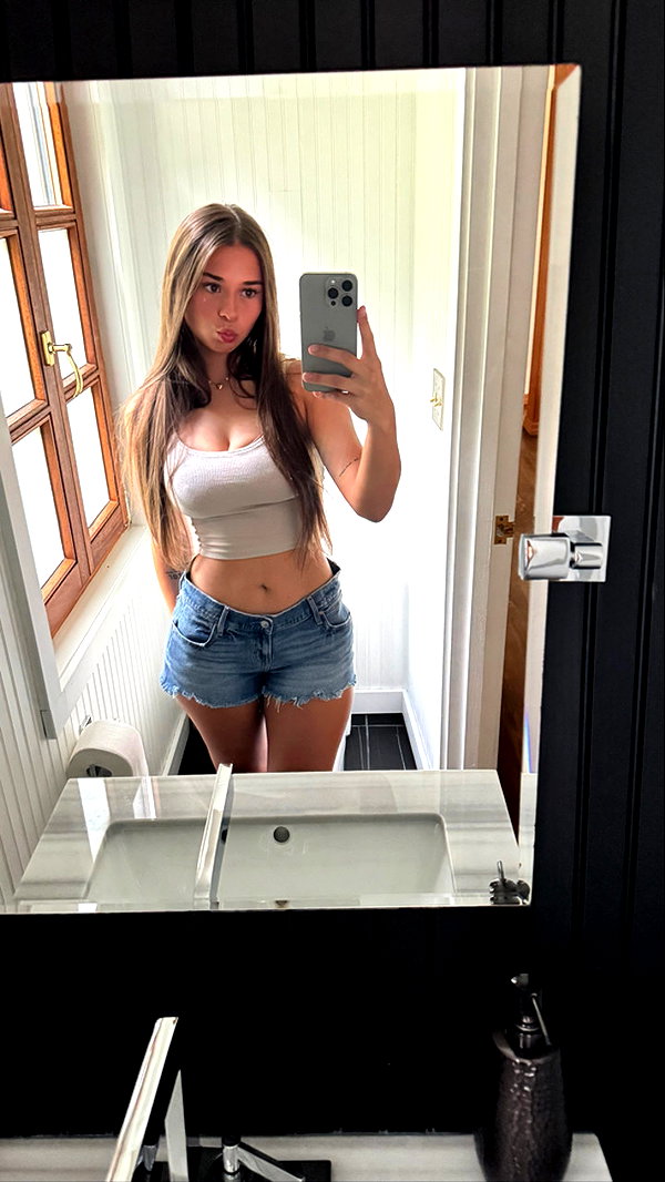 sophieraiin snapchat image archive image