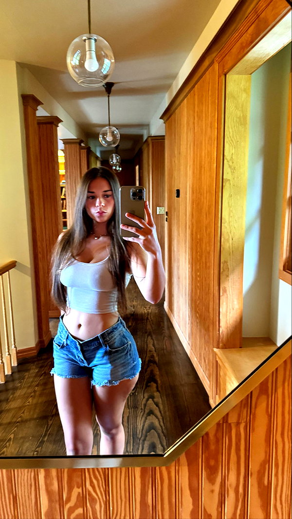 sophieraiin snapchat image archive image