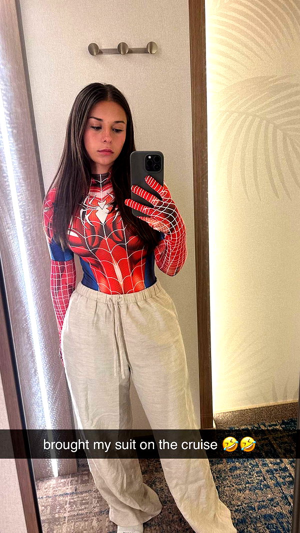 sophieraiin snapchat image archive image