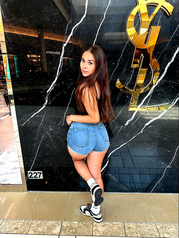 sophieraiin snapchat image archive image