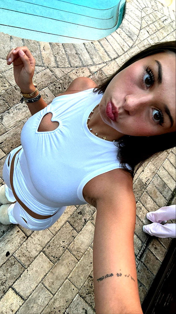 sophieraiin snapchat image archive image