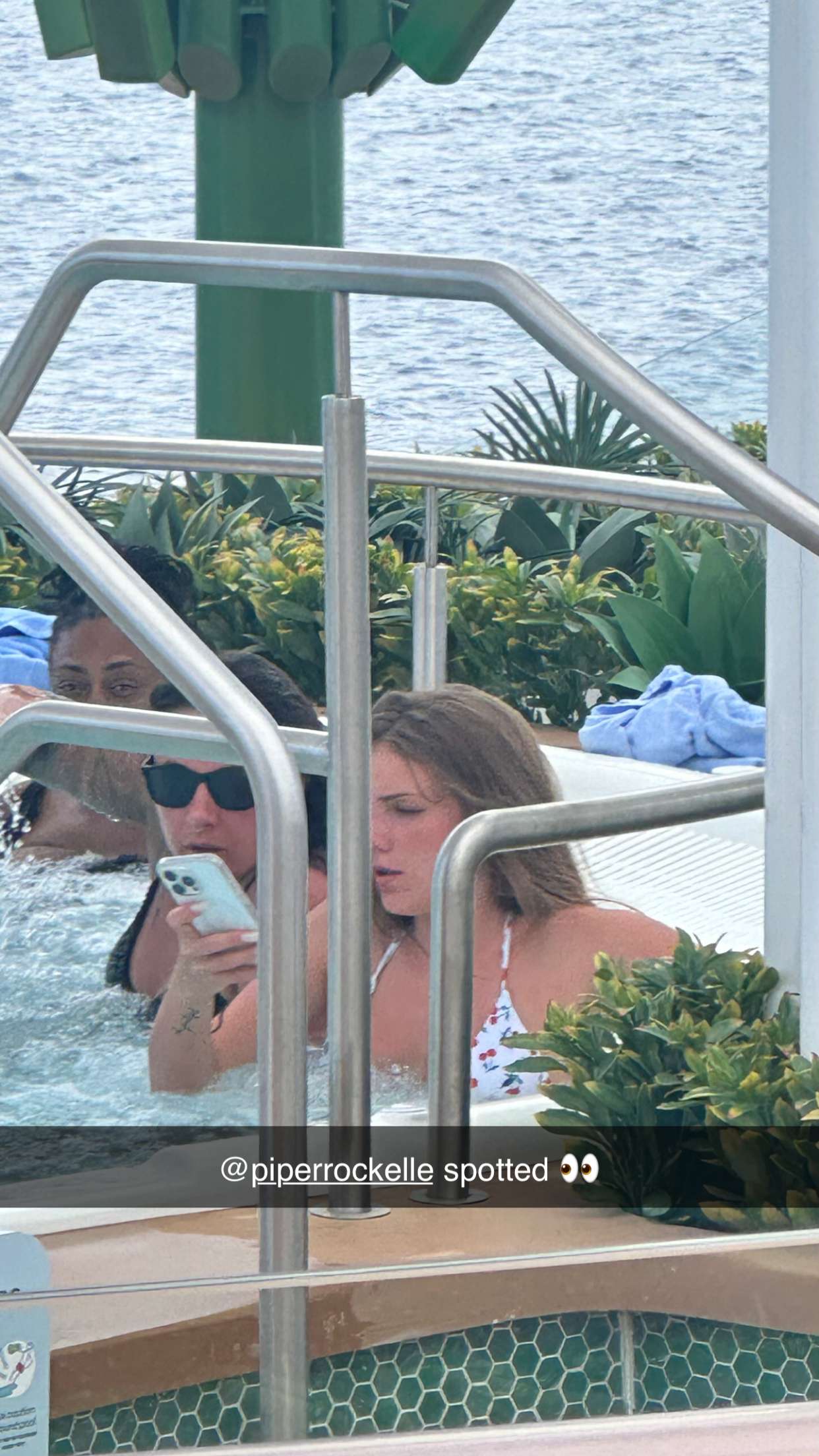 sophieraiin snapchat image archive image