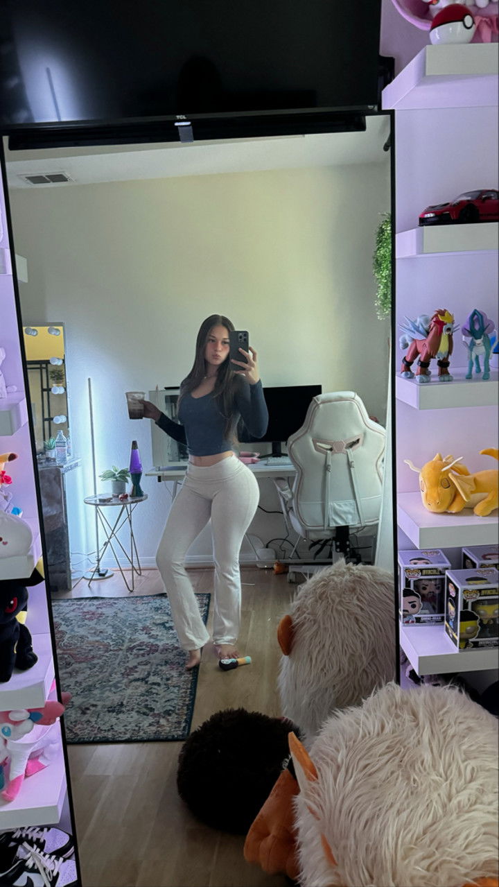 sophieraiin snapchat image archive image