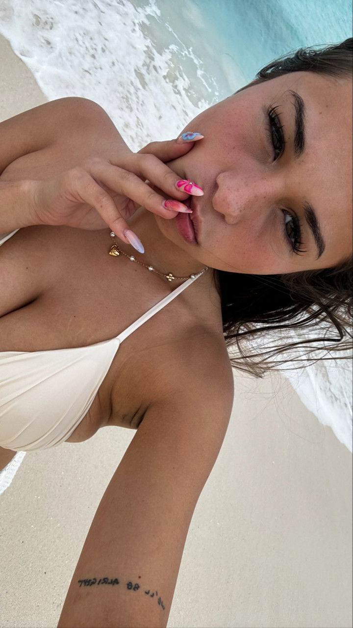 sophieraiin snapchat image archive image