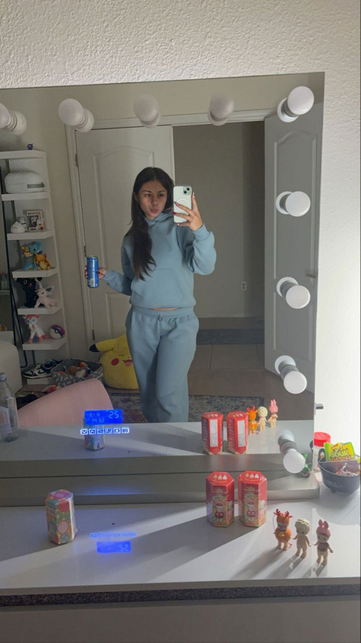 sophieraiin snapchat image archive image