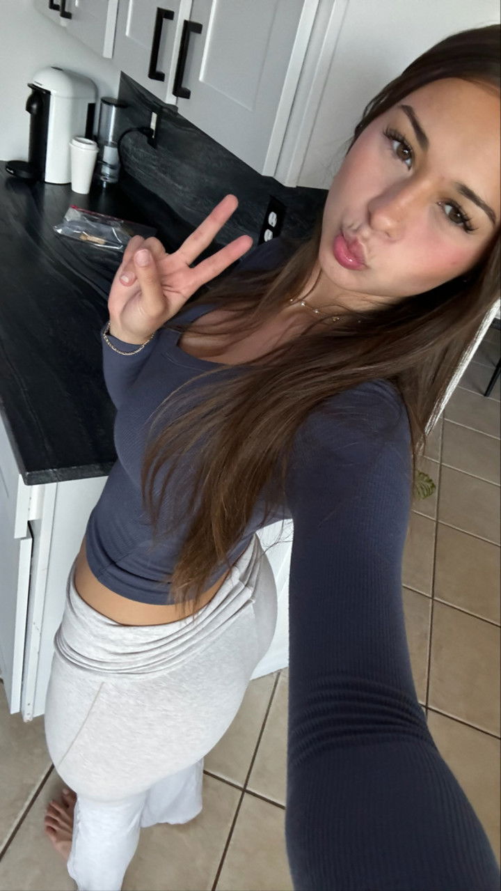 sophieraiin snapchat image archive image