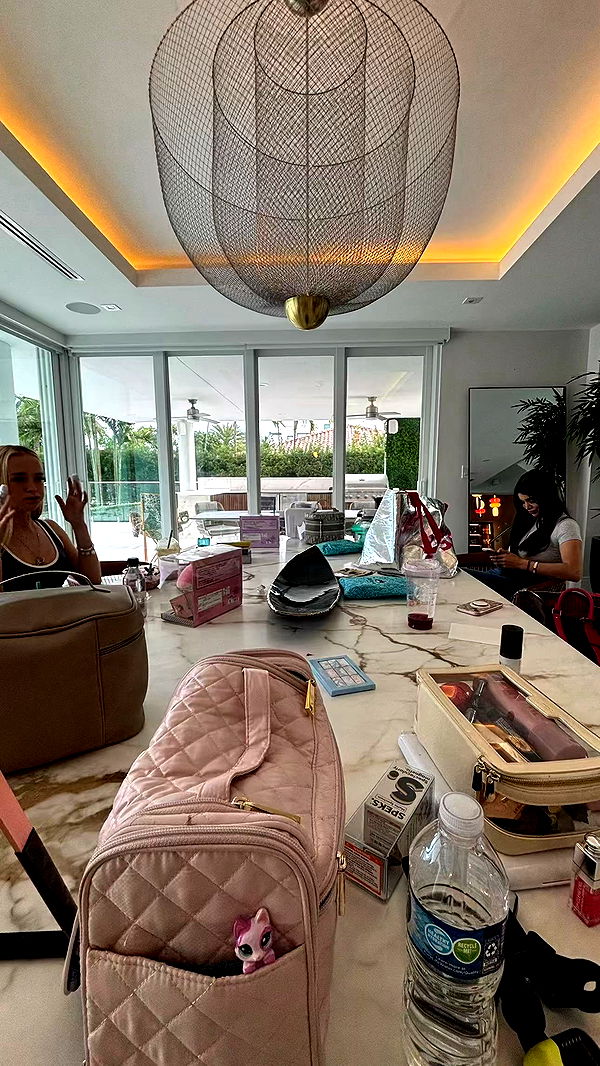 sophieraiin image ~ Altpins