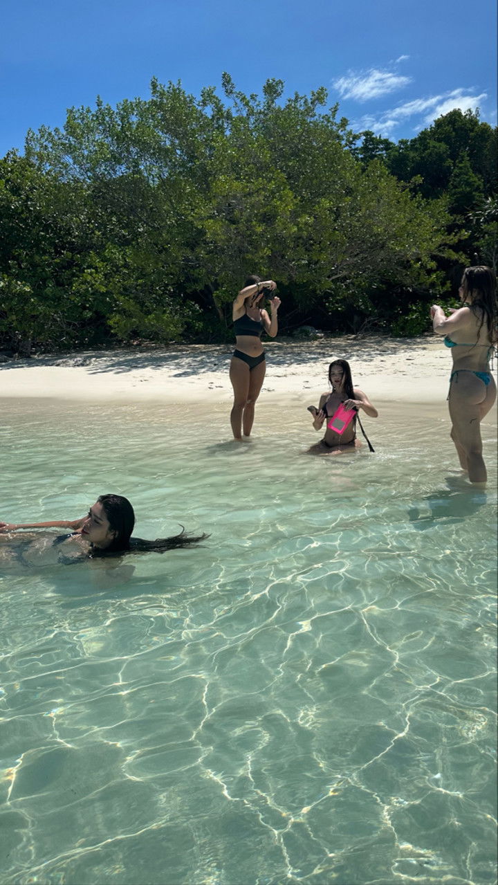 sophieraiin snapchat image archive image