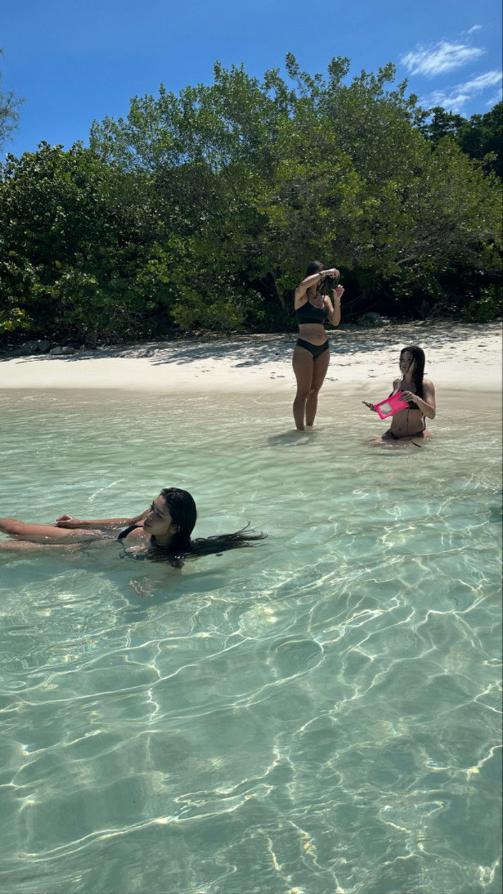 sophieraiin snapchat image archive image