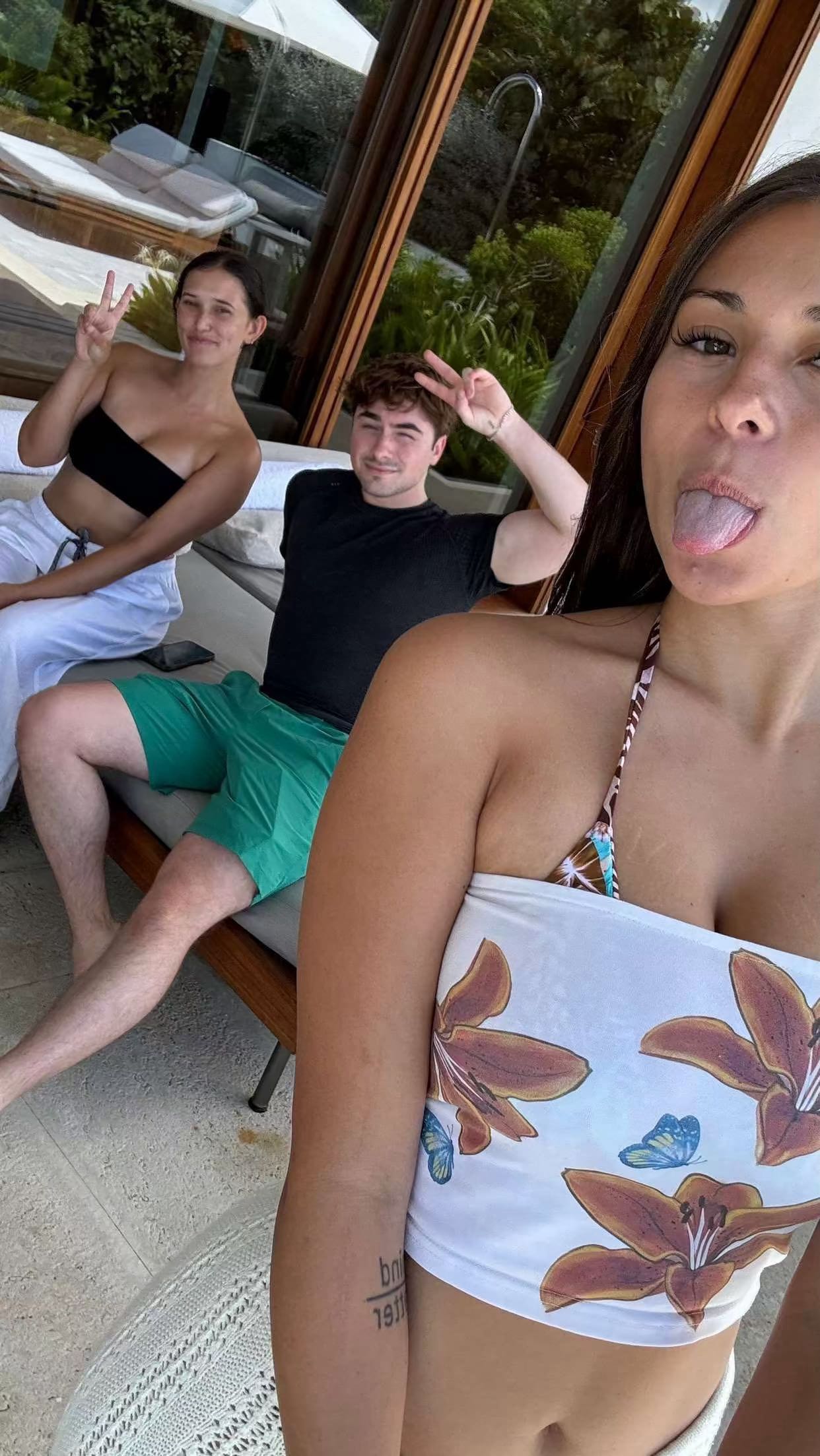 sophieraiin snapchat image archive image