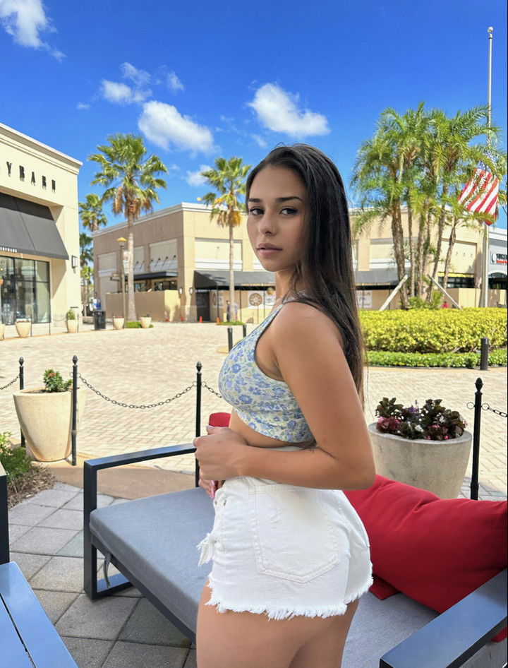 sophieraiin snapchat image archive image