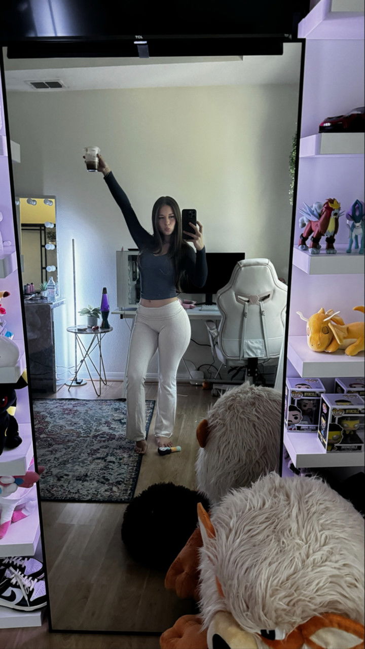 sophieraiin snapchat image archive image