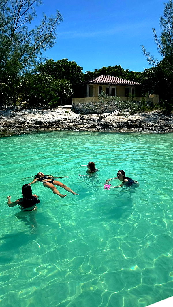 sophieraiin image ~ Altpins