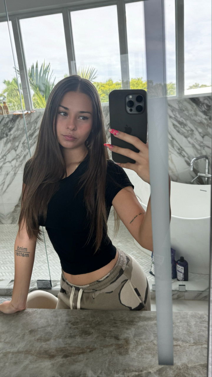 sophieraiin snapchat image archive image