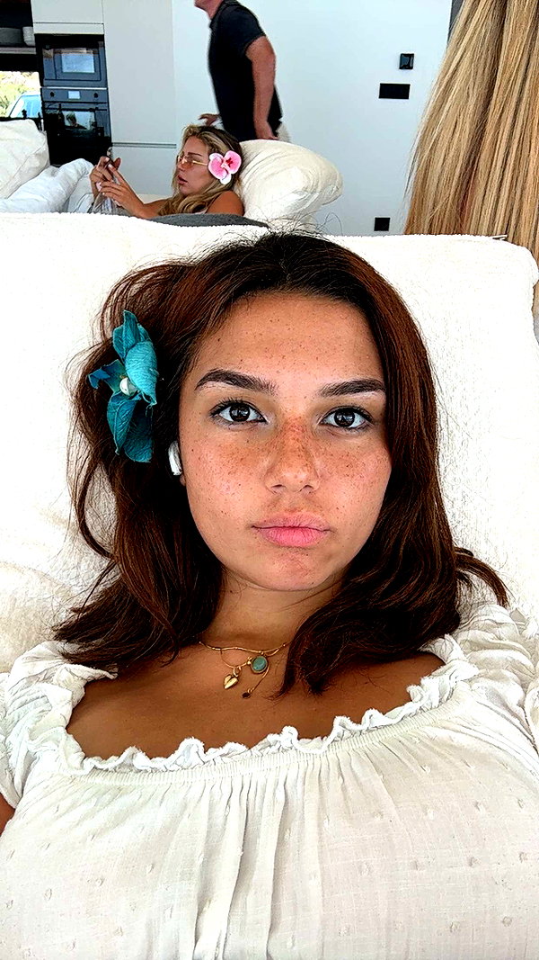 stefaniedra6 snapchat image archive image