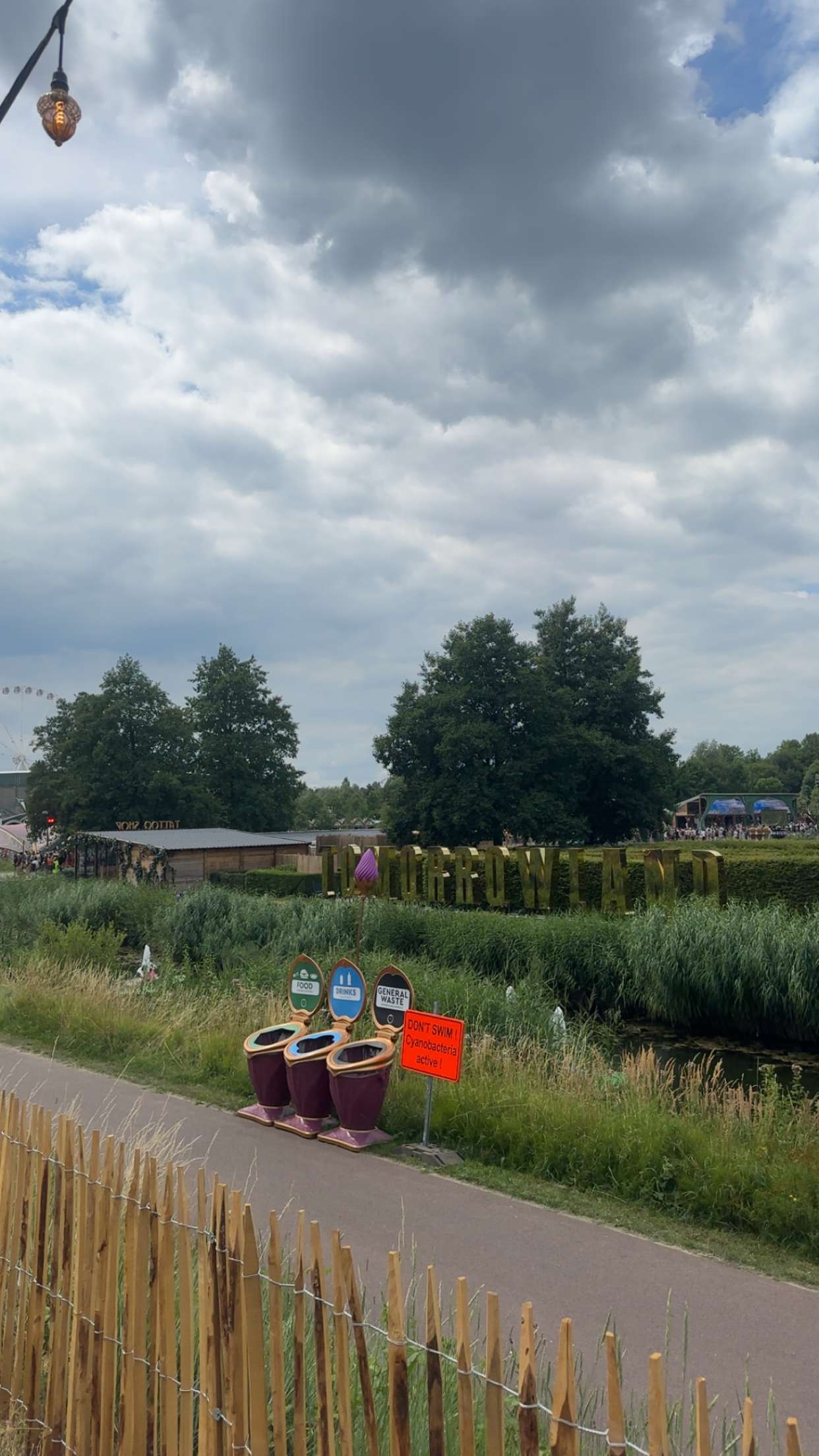 surfsterre snapchat image archive image