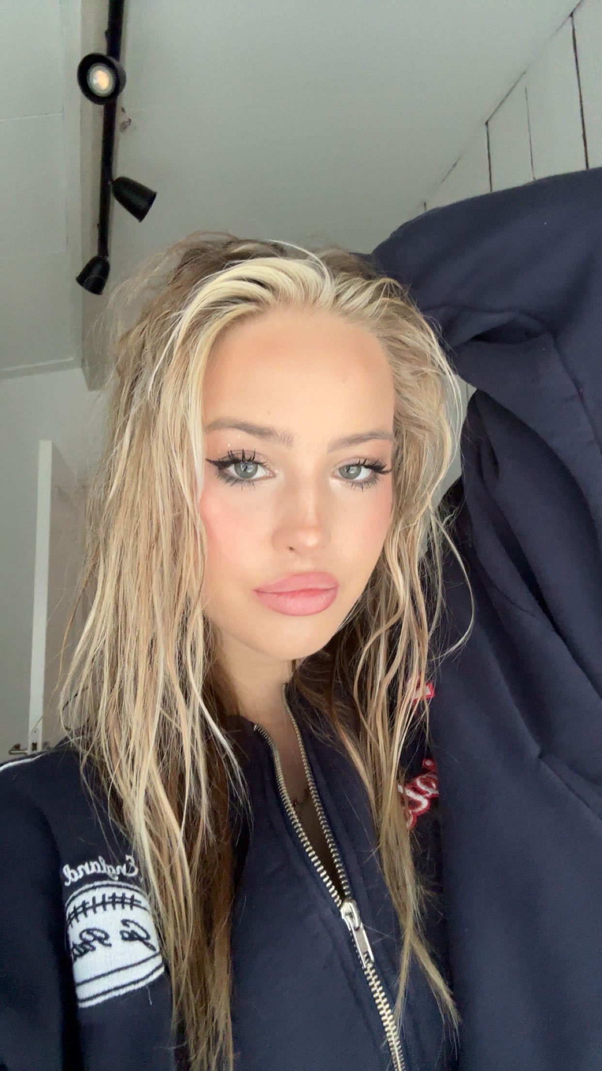 surfsterre snapchat image archive image