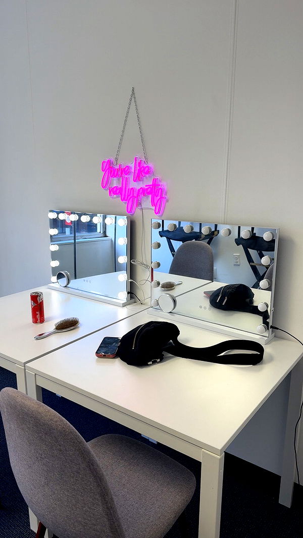 syd.shmitty image ~ Altpins