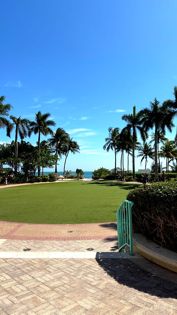 syd.shmitty image ~ Altpins