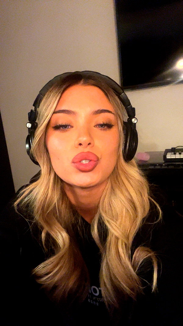 talithabalinska snapchat image archive image