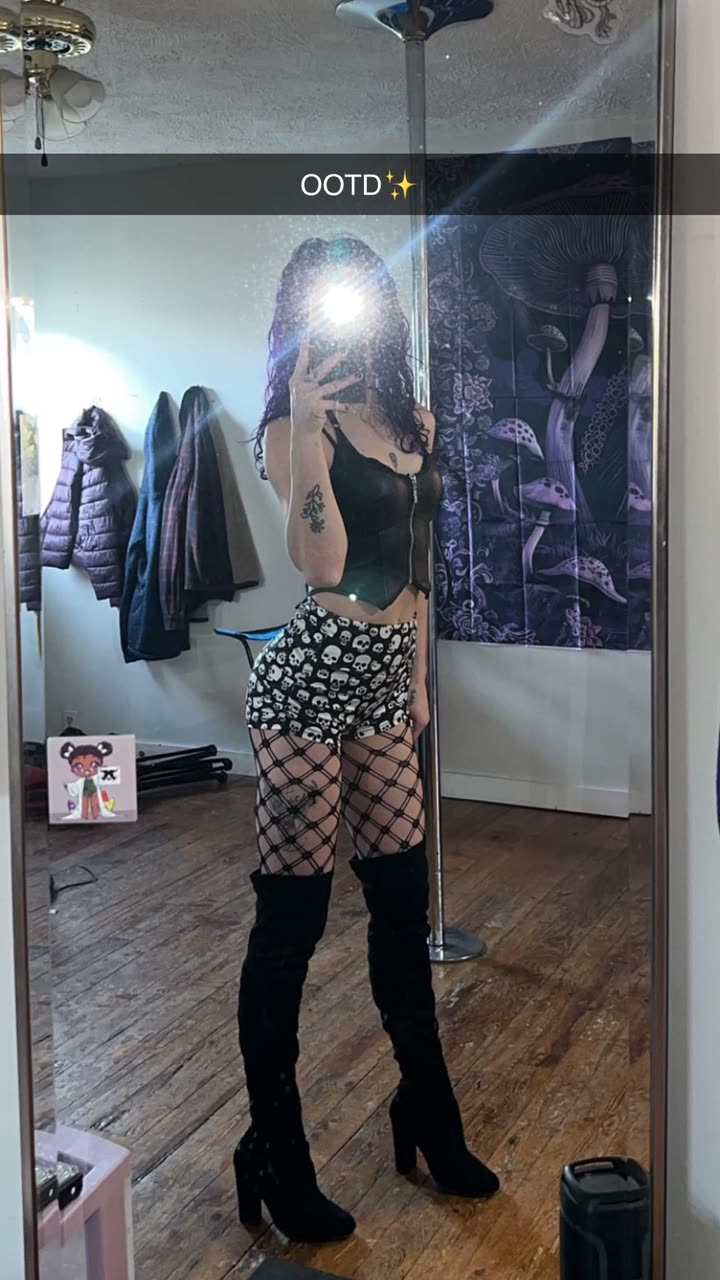 trappkittykhaos snapchat image archive image