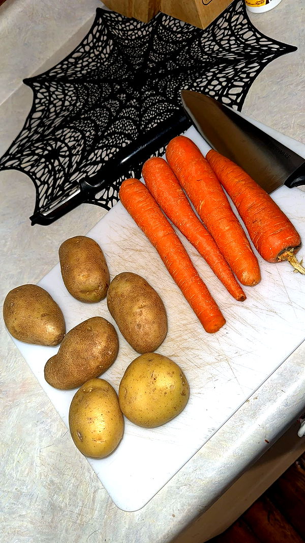 trappkittykhaos image ~ Altpins