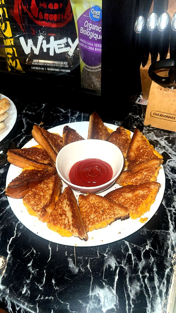 trappkittykhaos image ~ Altpins