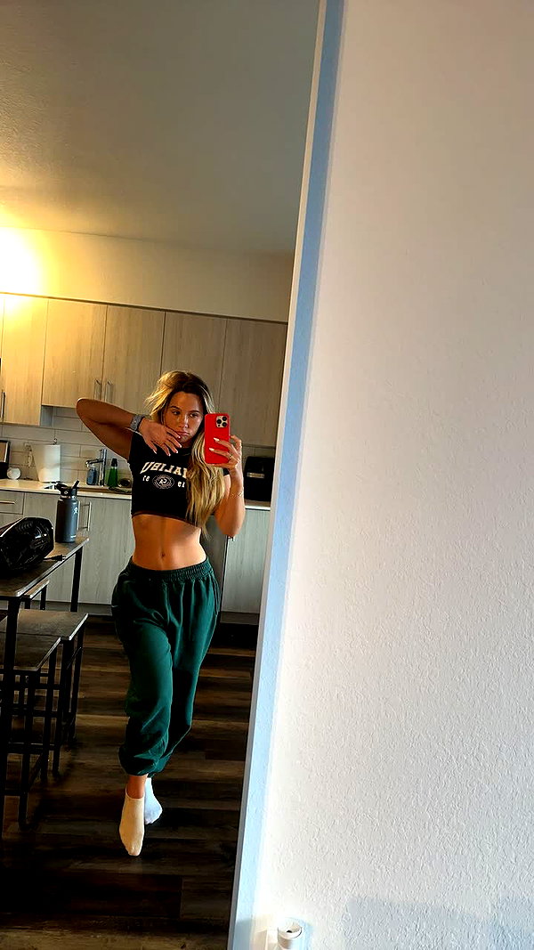 vandec23 snapchat image archive image
