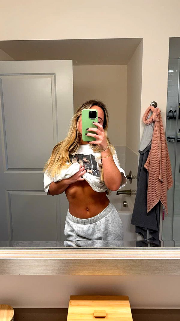 vandec23 snapchat image archive image