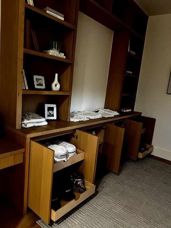 willow.jc image ~ Altpins