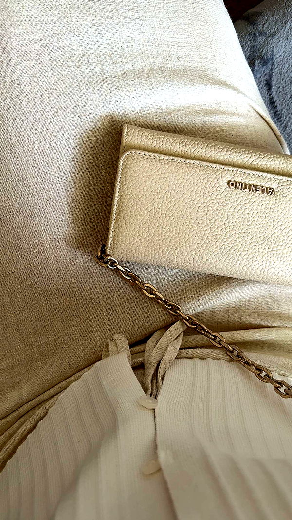 willow.jc image ~ Altpins