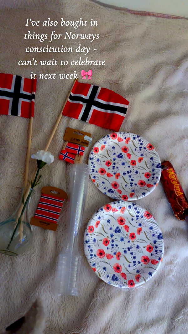 xeliabunny image ~ Altpins