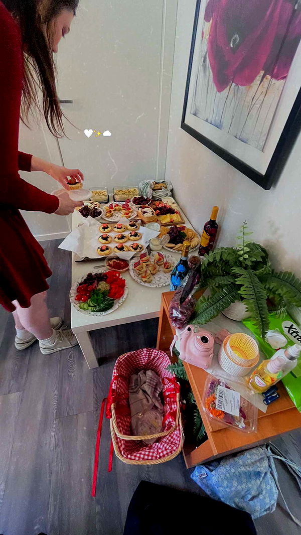 xeliabunny image ~ Altpins