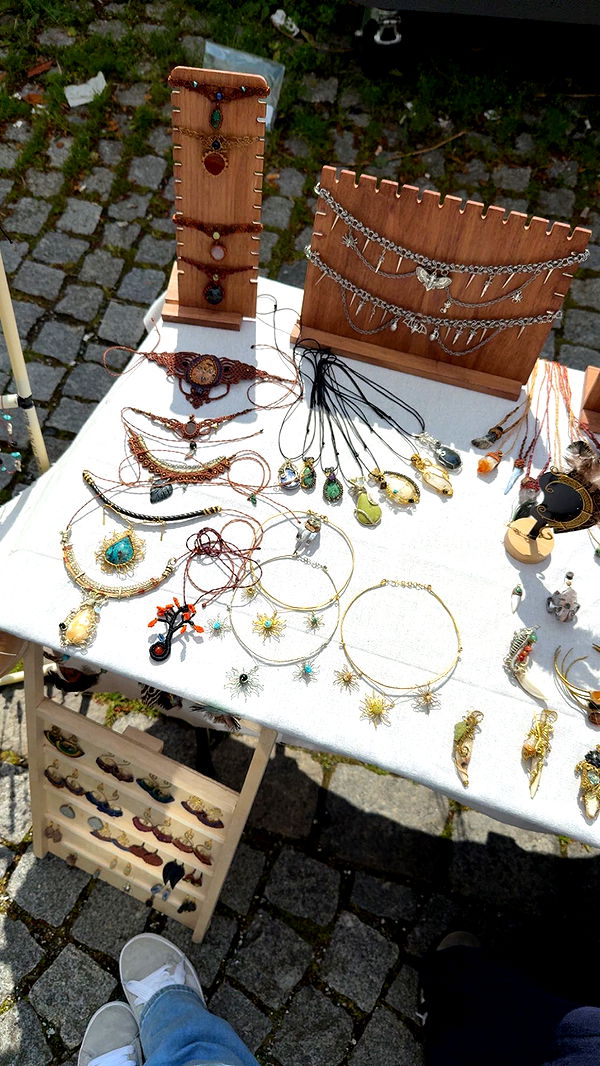 xeliabunny image ~ Altpins