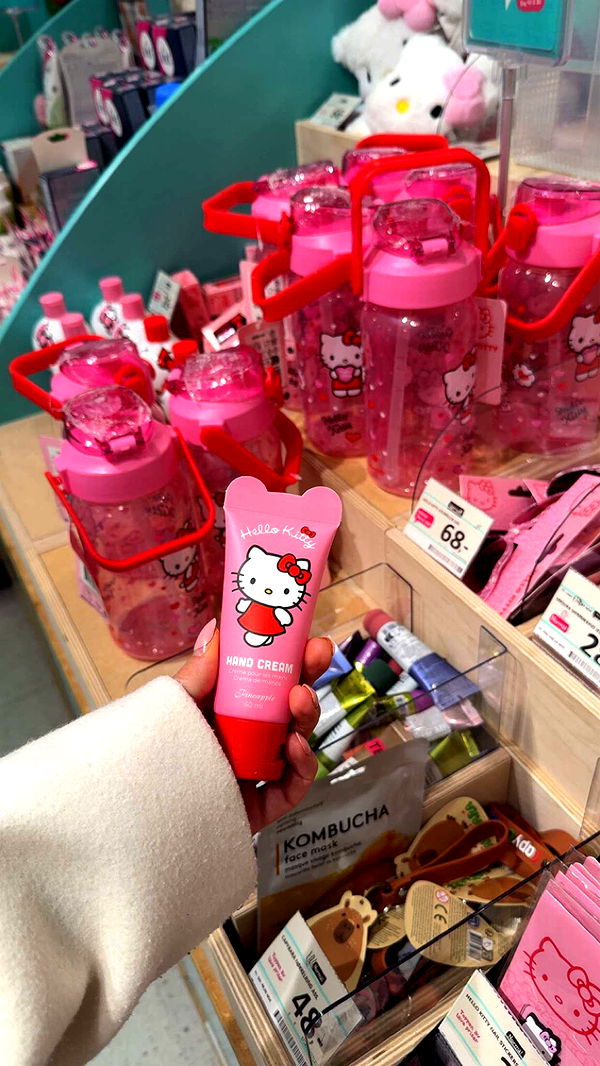 xeliabunny image ~ Altpins