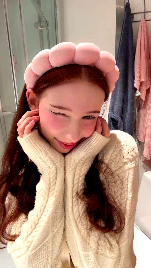 xeliabunny image ~ Altpins