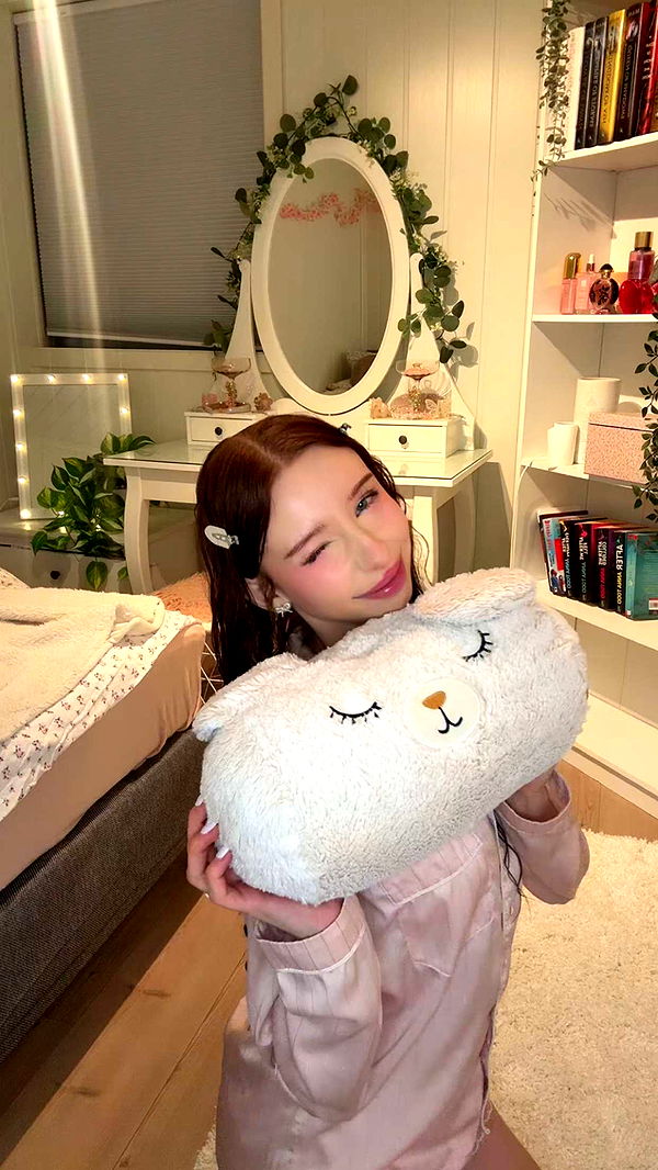 xeliabunny image ~ Altpins