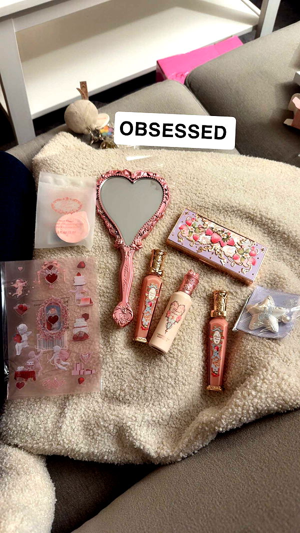 xeliabunny image ~ Altpins