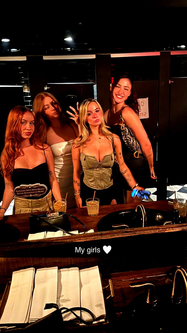 xxxtinacarmella image ~ Altpins