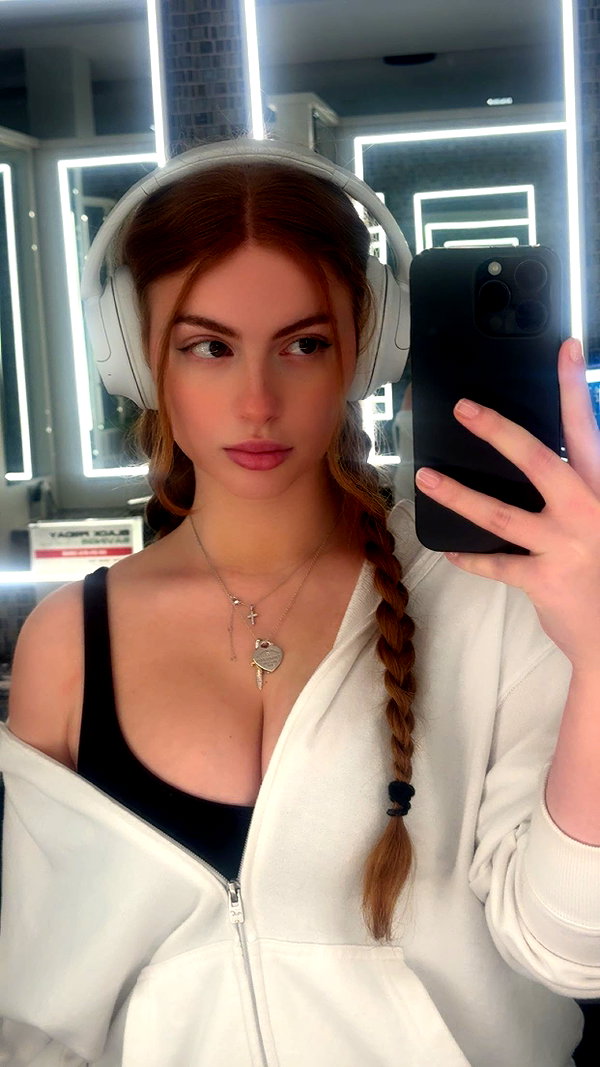 xxxtinacarmella snapchat image archive image