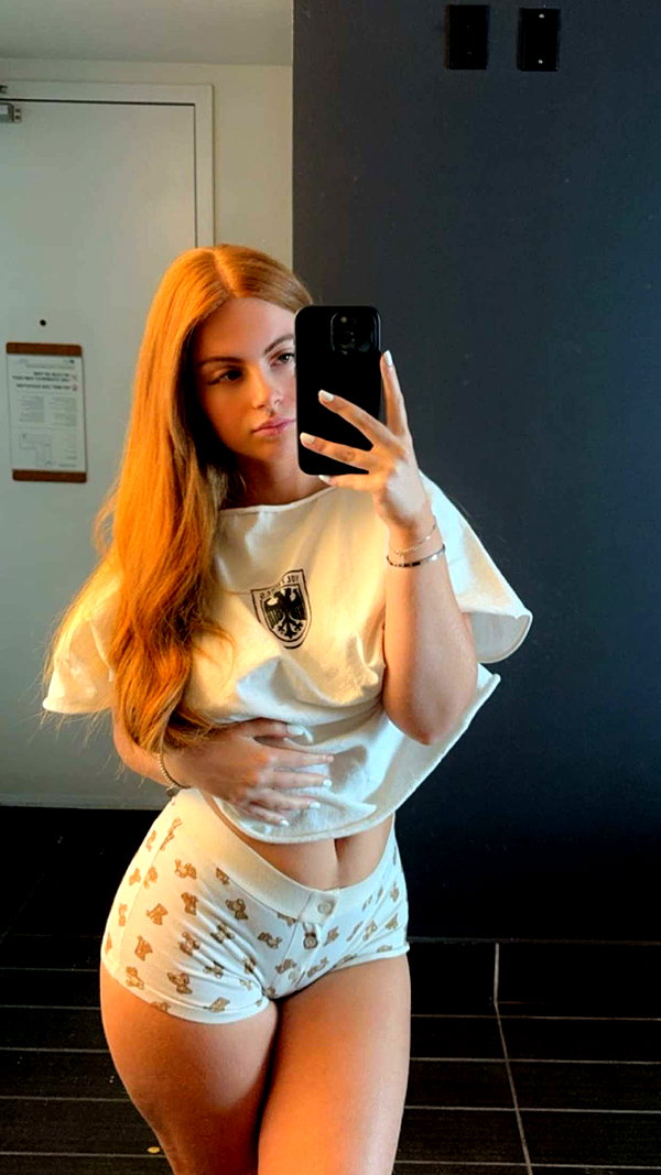 xxxtinacarmella snapchat image archive image