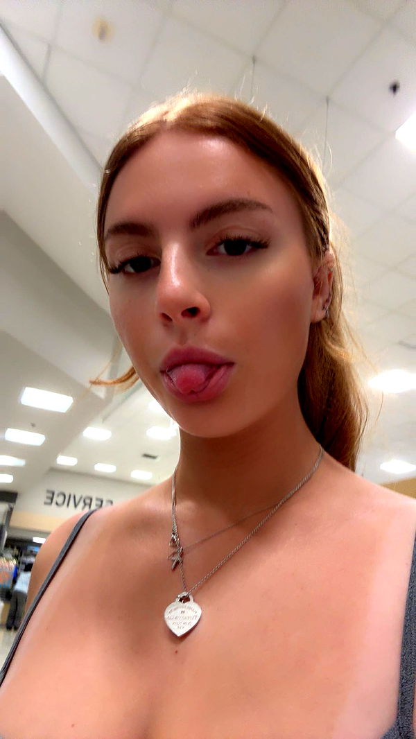 xxxtinacarmella image ~ Altpins