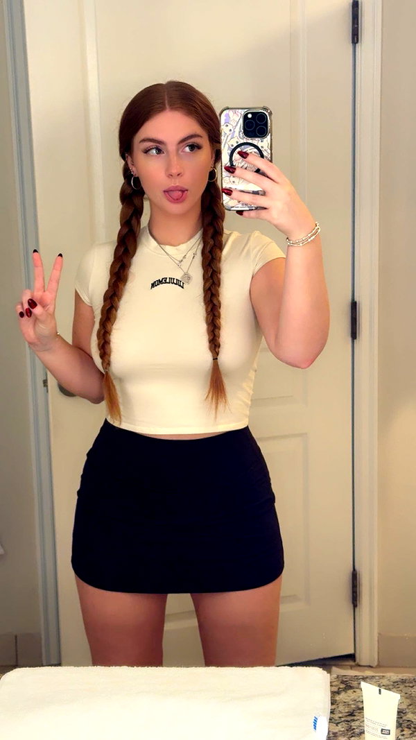 xxxtinacarmella snapchat image archive image