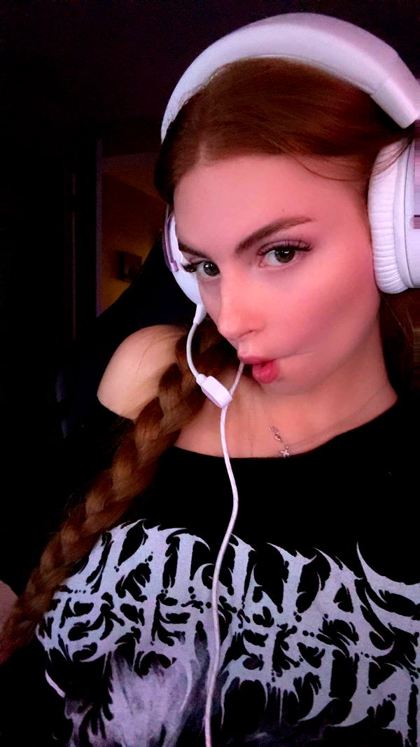 xxxtinacarmella image ~ Altpins