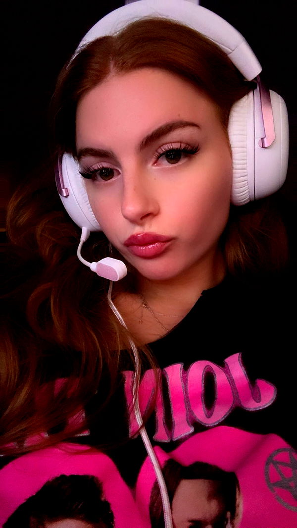 xxxtinacarmella image ~ Altpins