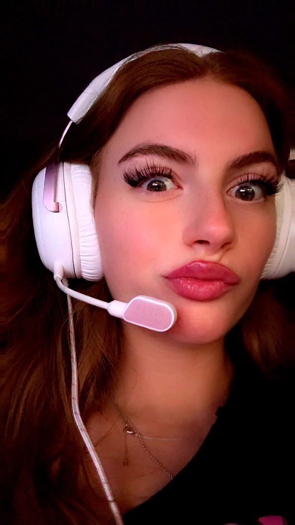 xxxtinacarmella image ~ Altpins