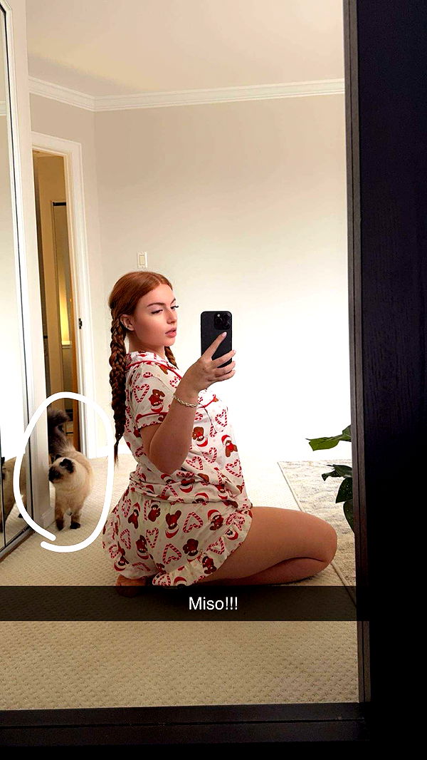 xxxtinacarmella image ~ Altpins